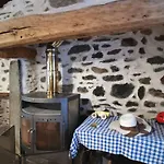 Charmante Maison Dans Les Gorges De La Loire Avec Terrasses Et Poele A Bois - Fr-1-582-319 *