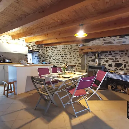 Charmante Maison Dans Les Gorges De La Loire Avec Terrasses Et Poele A Bois - Fr-1-582-319 Hétvégi ház Retournac