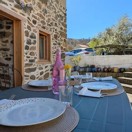 Hétvégi ház Charmante Maison Dans Les Gorges De La Loire Avec Terrasses Et Poele A Bois - Fr-1-582-319